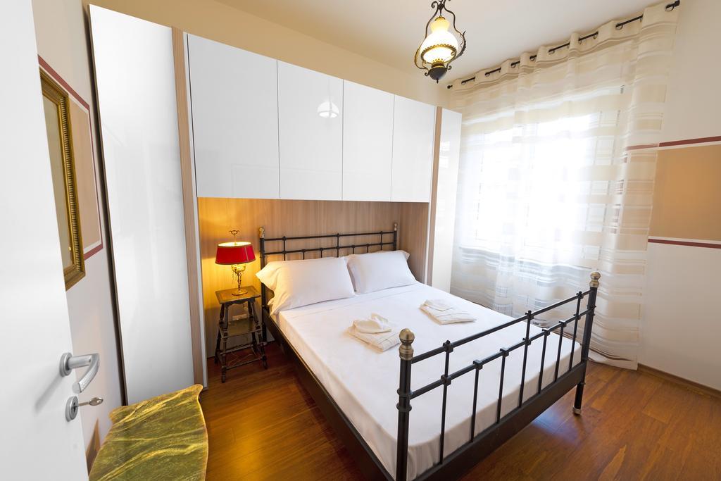 Verona Centre Apartments Екстер'єр фото